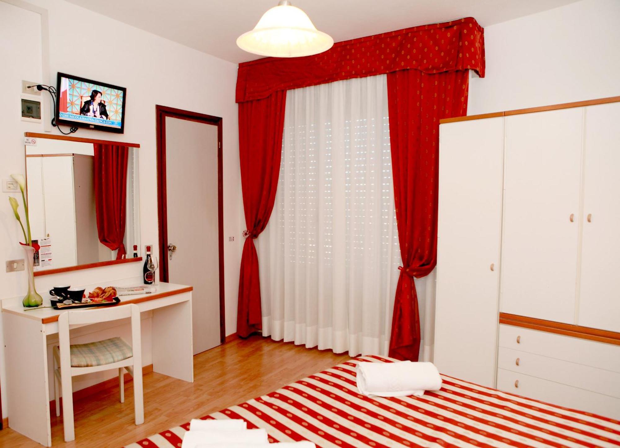 Hotel American Лидо ди Йезоло Екстериор снимка