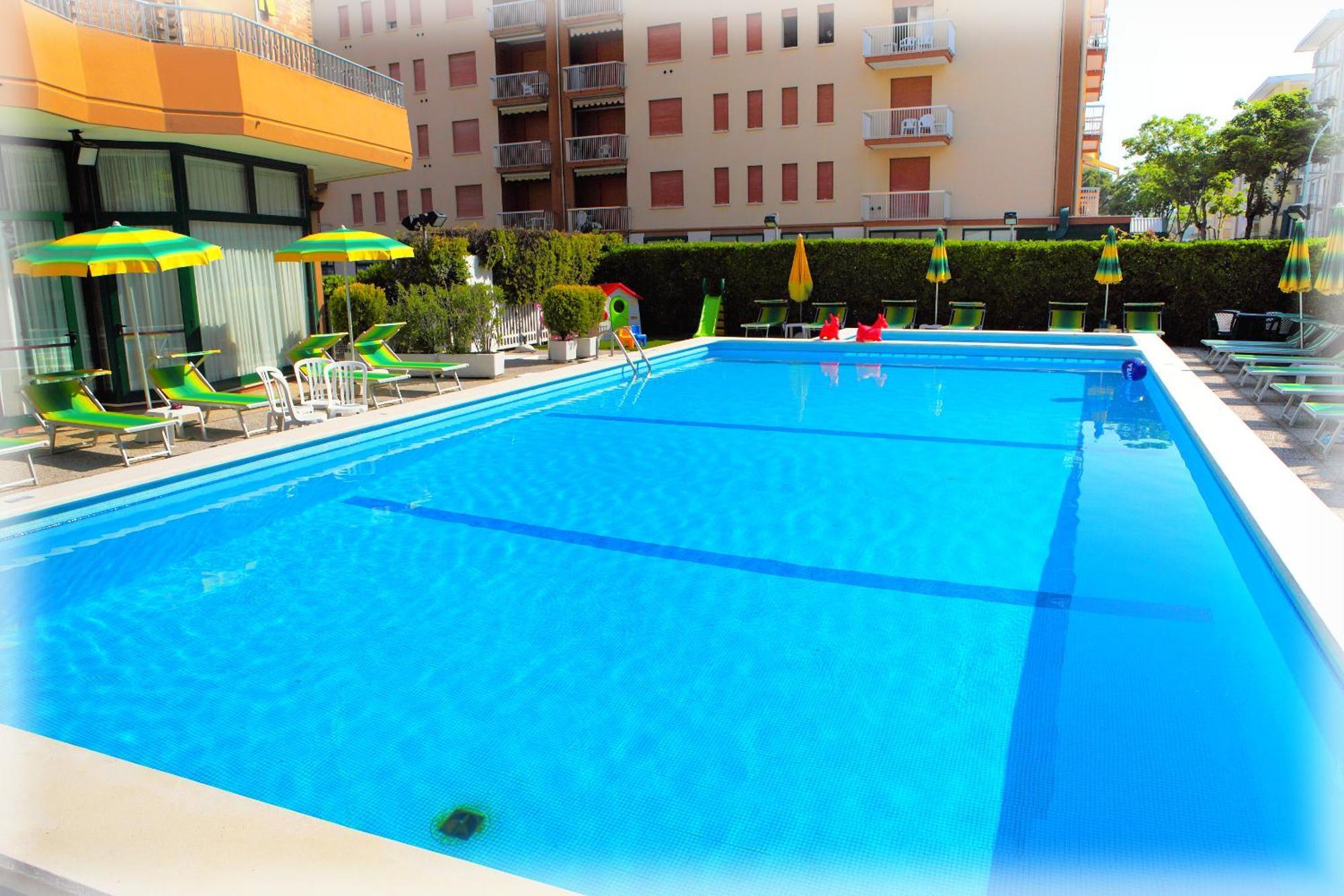Hotel American Лидо ди Йезоло Екстериор снимка