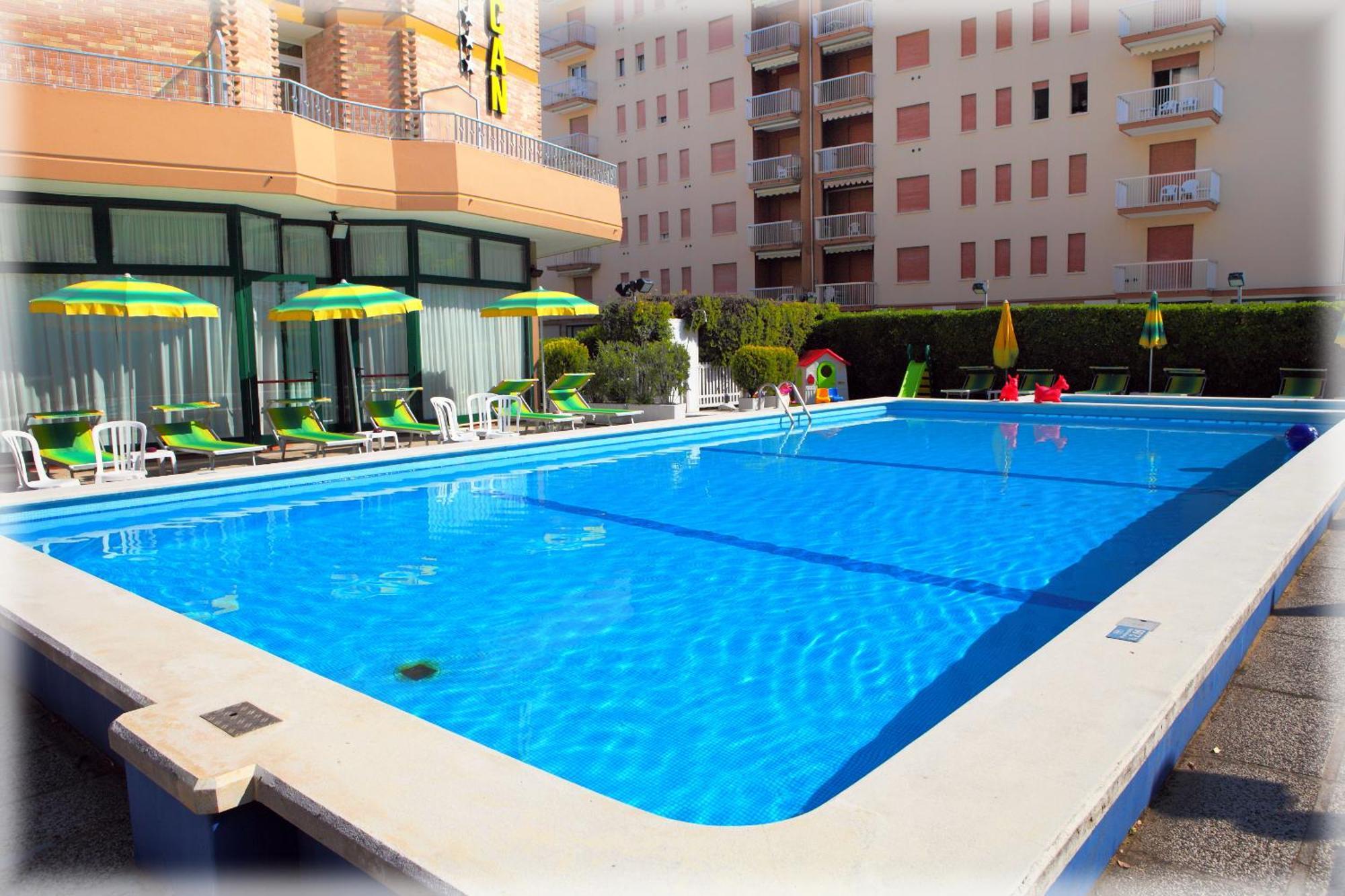 Hotel American Лидо ди Йезоло Екстериор снимка