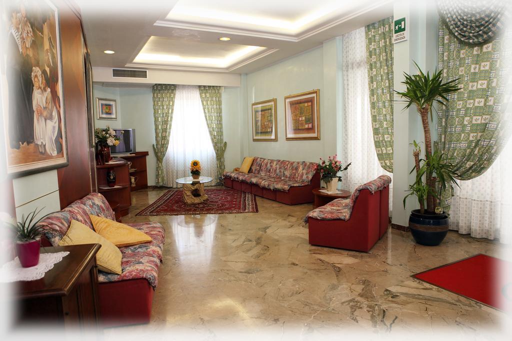 Hotel American Лидо ди Йезоло Екстериор снимка