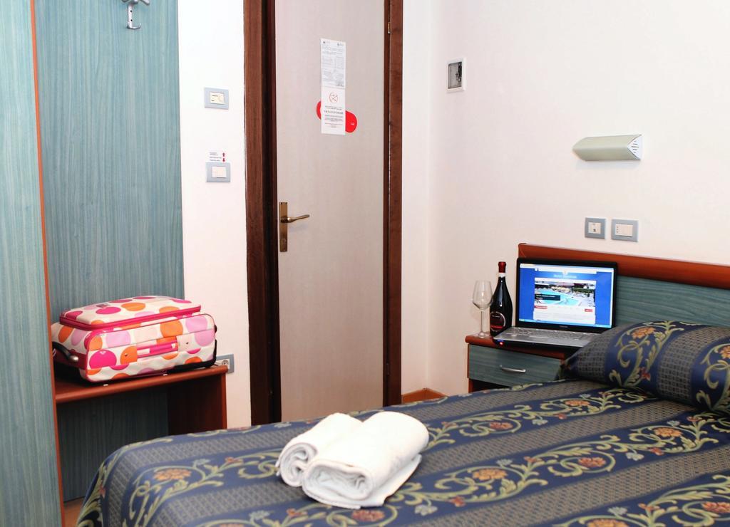 Hotel American Лидо ди Йезоло Екстериор снимка